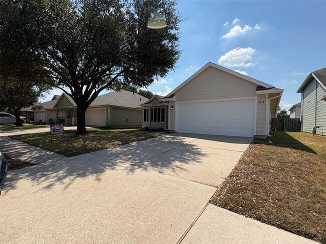 Building Photo - 19819 River Breeze Dr