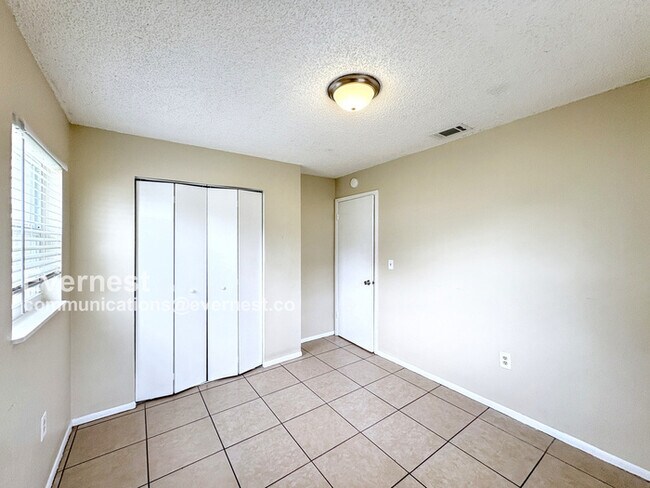 Building Photo - 849 Ave O SW