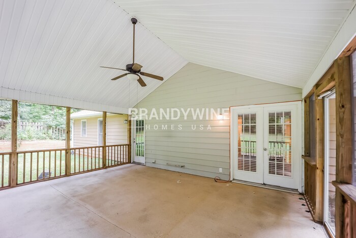 Building Photo - 151 Wakefield Dr