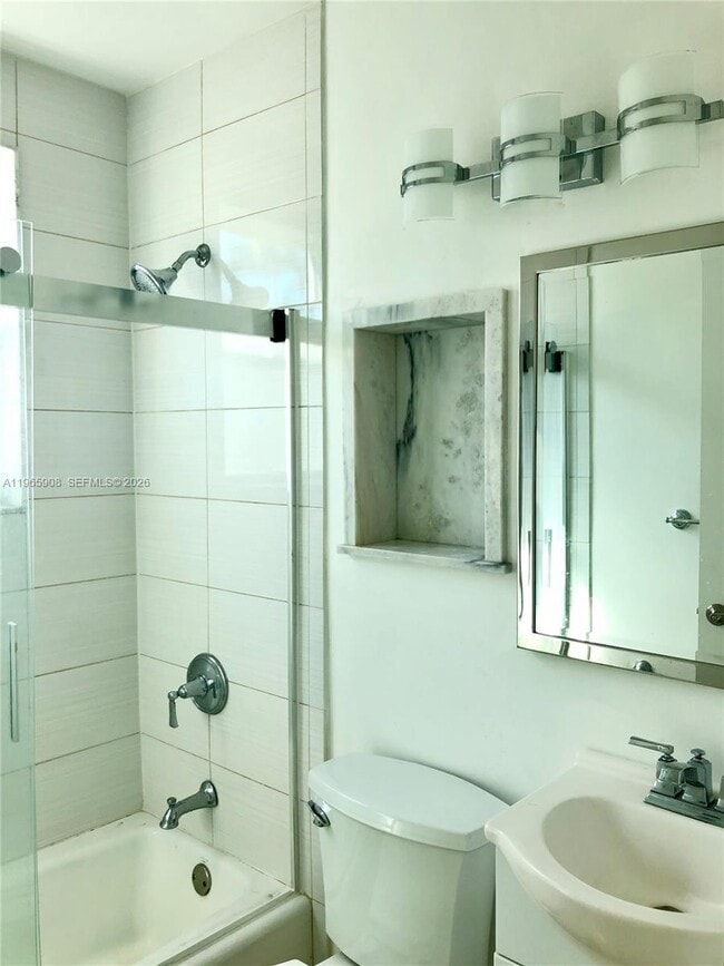 Building Photo - 1618 Michigan Ave