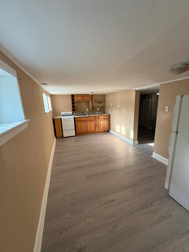 Building Photo - 9 Bellevue Ave