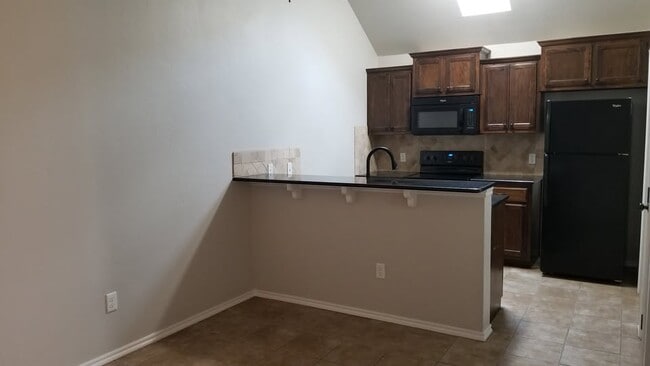 Building Photo - 2409 Frisco Way