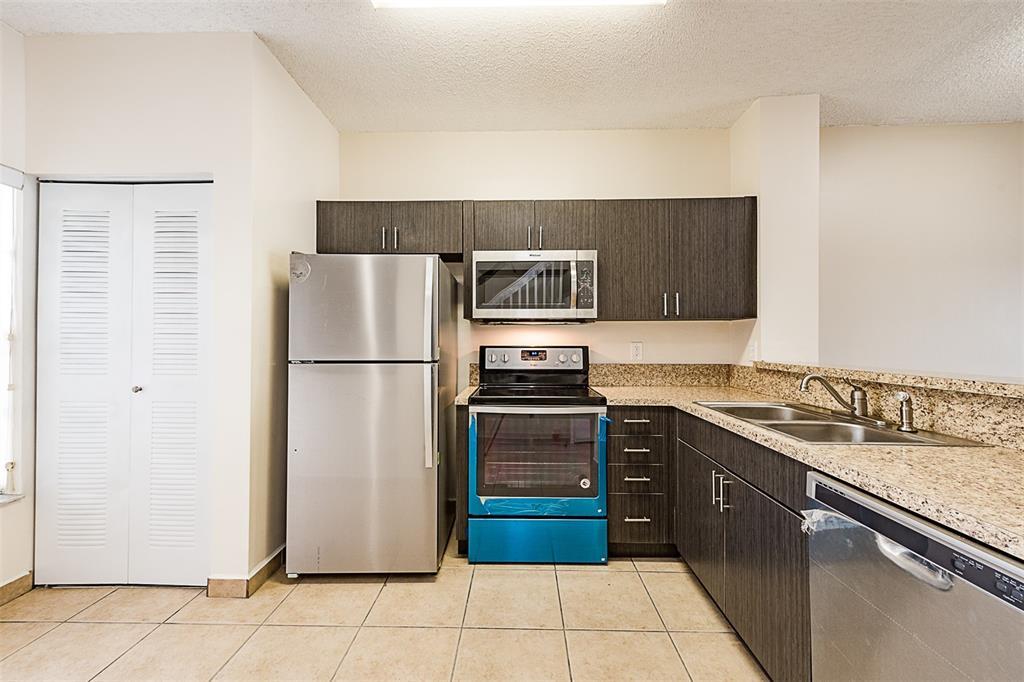 Building Photo - 705 SW 122nd Ave
