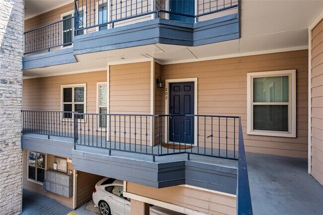 Building Photo - 2414 Longview St