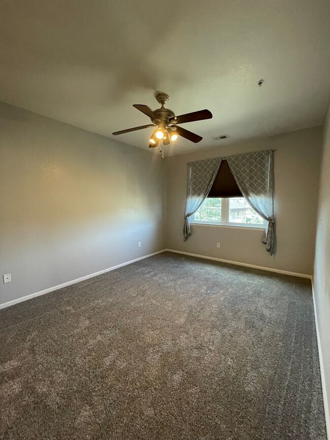 Building Photo - Spacious 2 Bed Condo in Arvada's Maple Lea...