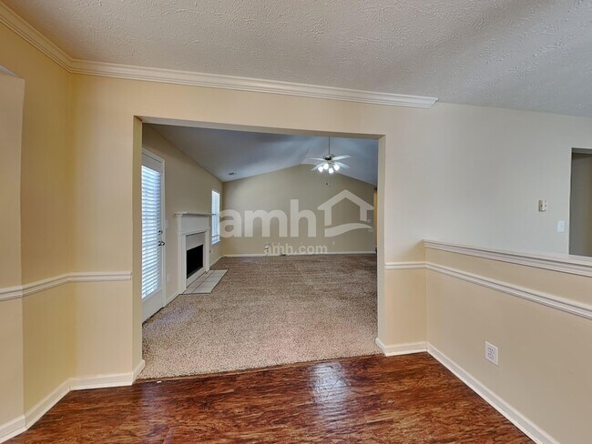 Building Photo - 210 Summer Hill Cir