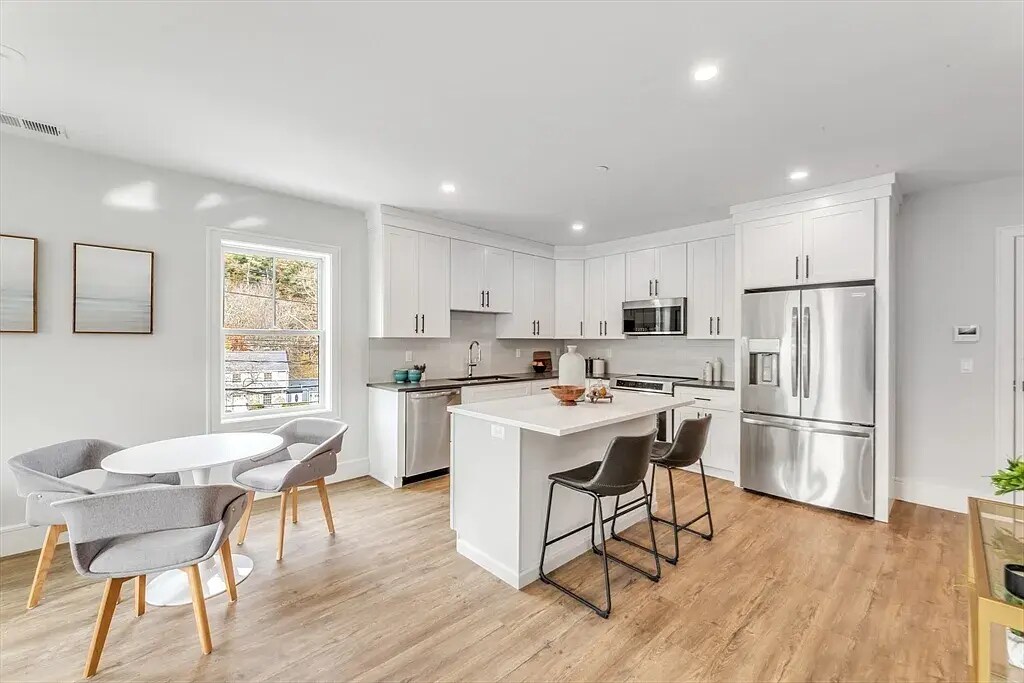 Kitchen - 1000 Washington St