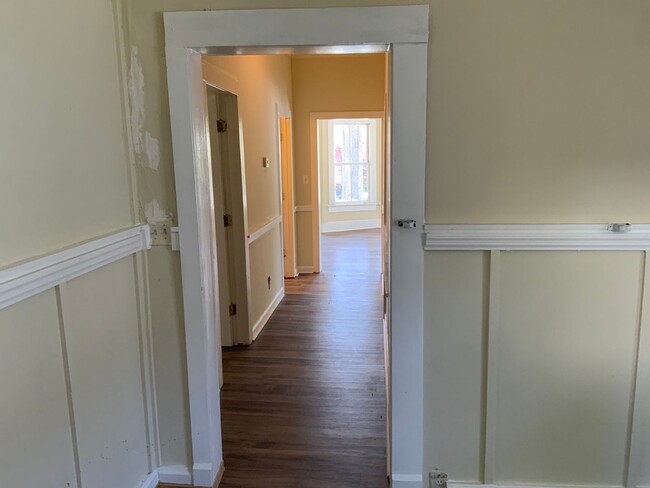 Building Photo - MOVE IN SPECIAL-DOWNTOWN WILMINGTON - 3 Be...