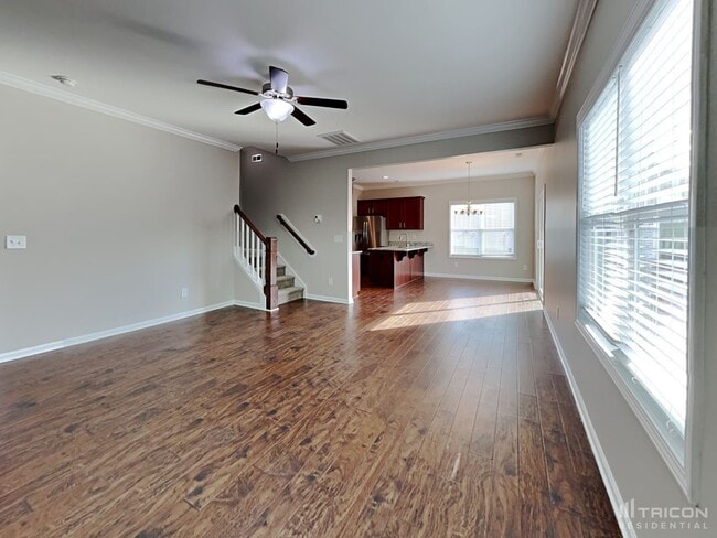 Building Photo - 877 Juno Dr