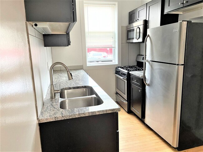 Interior Photo - 4604 N Kildare Ave