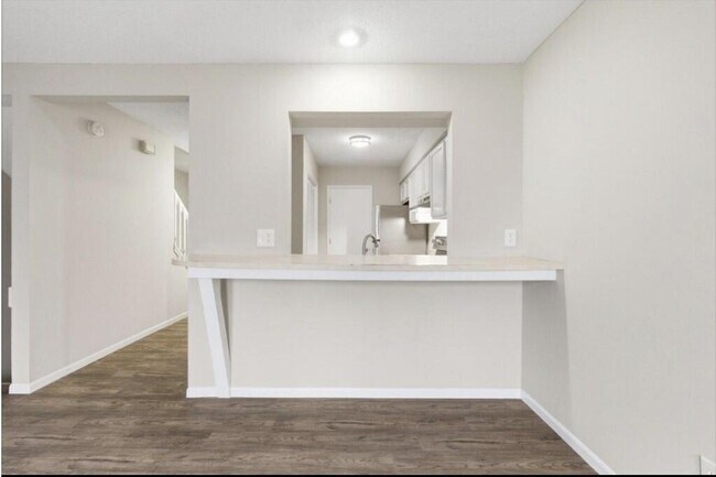 Building Photo - 315 Foxfire Dr