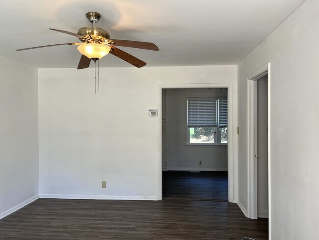 Building Photo - Cute Home in East Macon