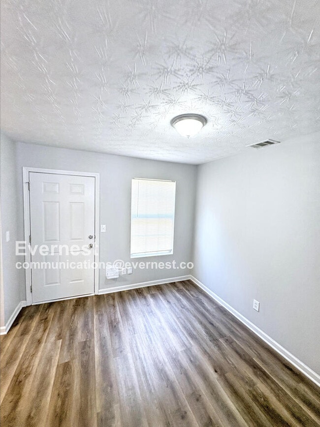 Building Photo - 2730 Marlin Dr