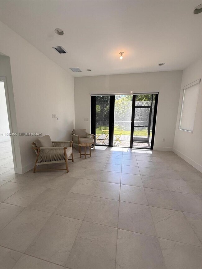 Building Photo - 5816 Agostino Way