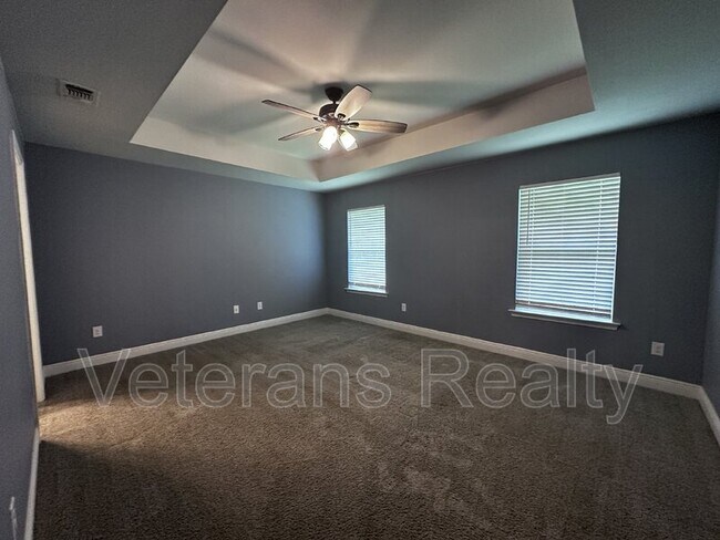 Building Photo - 14073 Fox Hill Dr
