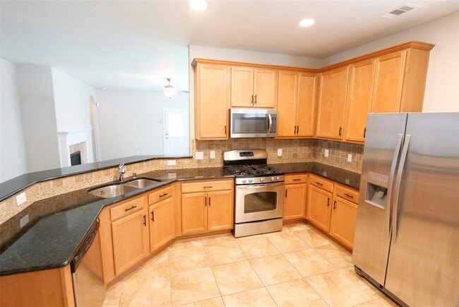 Building Photo - 6123 Summerfield Glade Ln