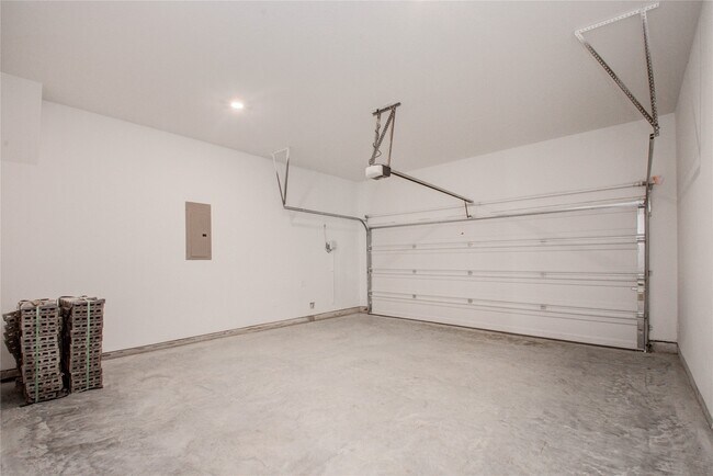 Building Photo - 24554 Carleton Lake Ln