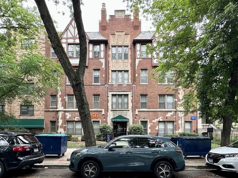 Primary Photo - 661 W Wrightwood Ave