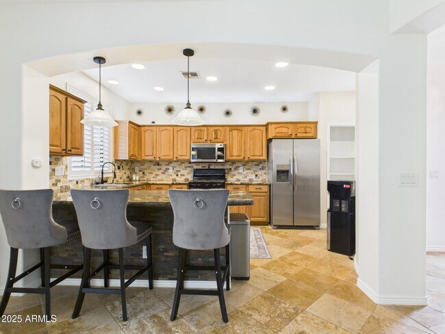 Building Photo - 2326 W Sleepy Ranch Rd