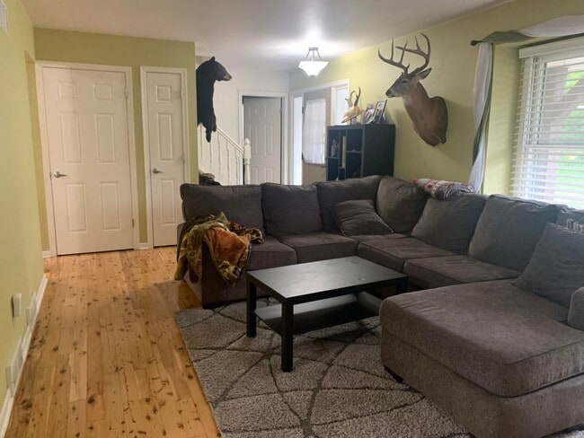 Building Photo - 138-140 Huntington Rd