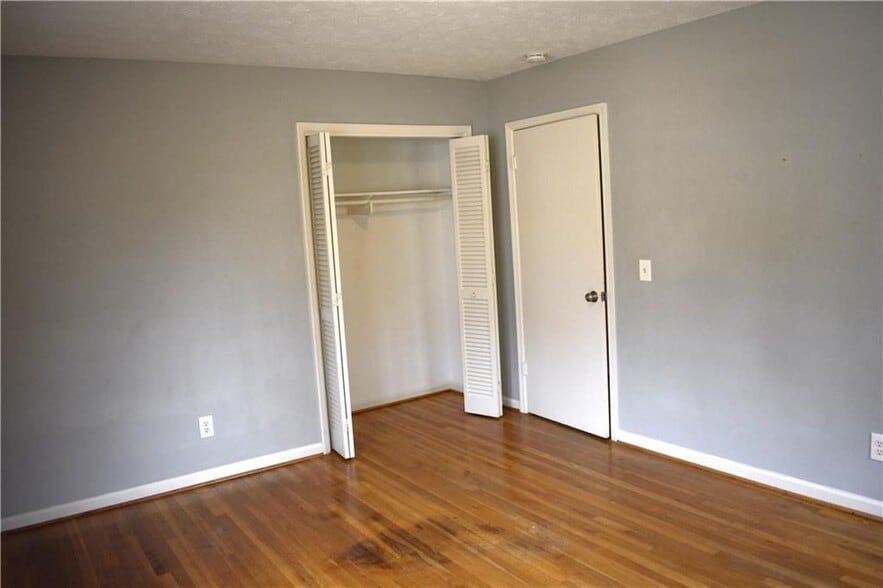 Building Photo - 2576 Peyton Woods Trail SW