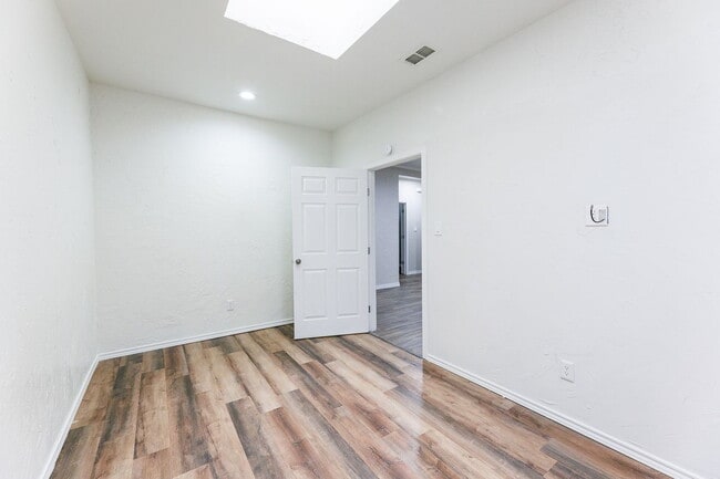 Building Photo - Spacious 3-Bedroom in Gated Community