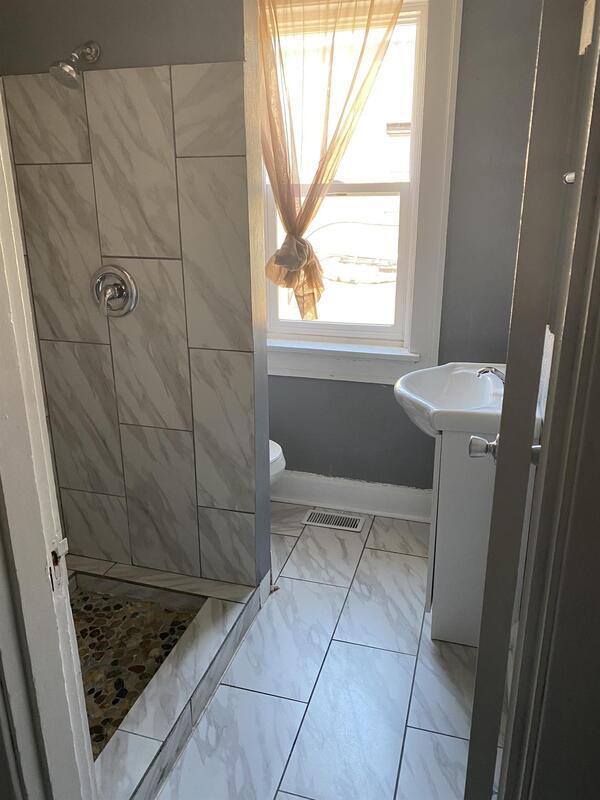 Building Photo - 1709.5 E Michigan St