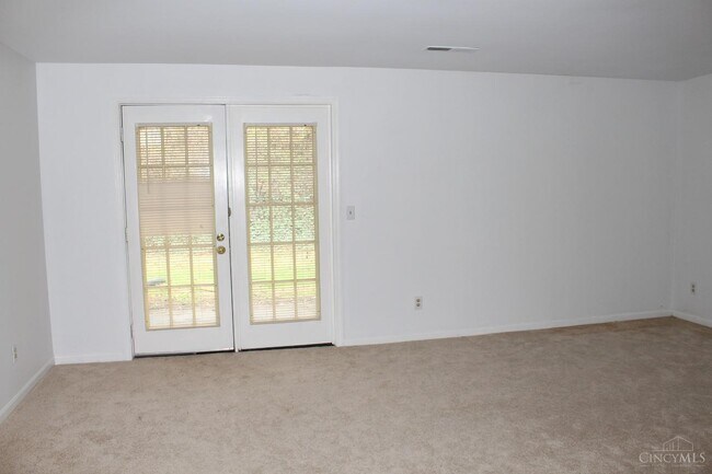 Building Photo - 9156 Dominion Cir