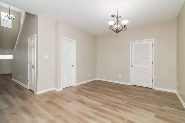 Building Photo - 4639 Liberty Square Dr