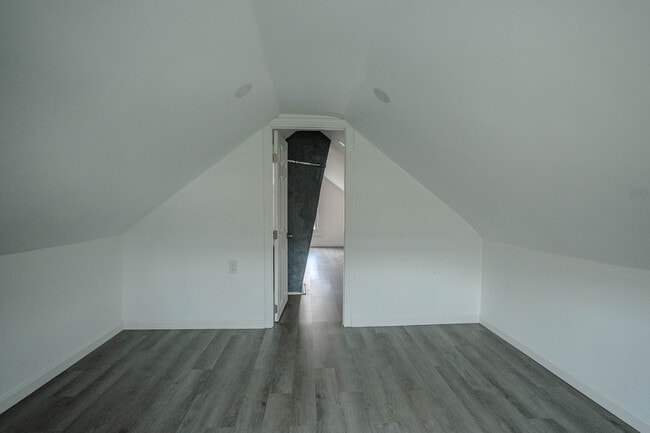 Building Photo - 11 Burritt Ave