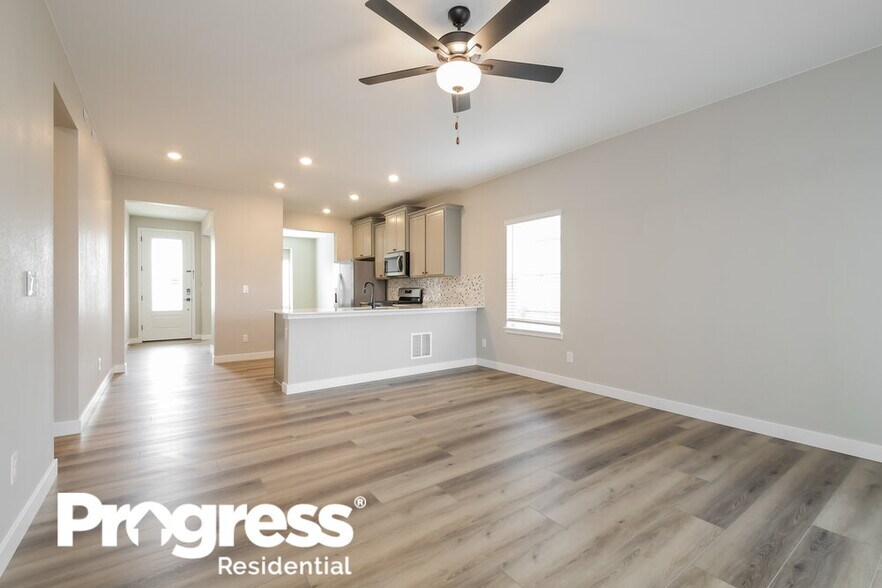 Building Photo - 9496 Yampa Ct