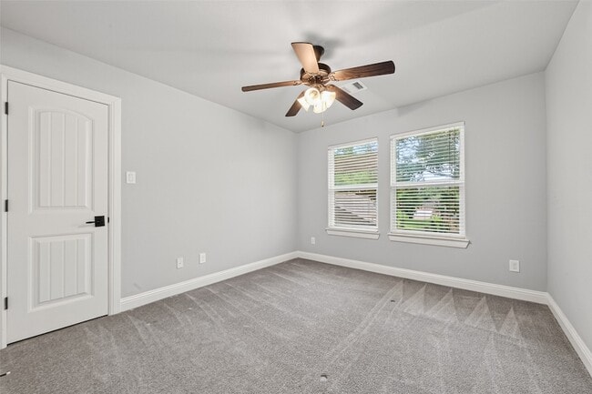 Building Photo - 4727 Lake Village Dr