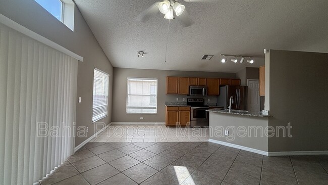 Building Photo - 3929 Shawn Cir