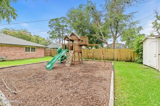 Building Photo - 308 Brentwood Blvd
