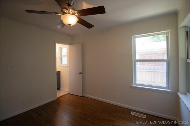 Building Photo - 5678 S Yorktown Pl