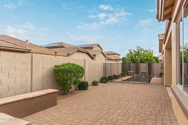 Building Photo - 9058 W Redbird Rd