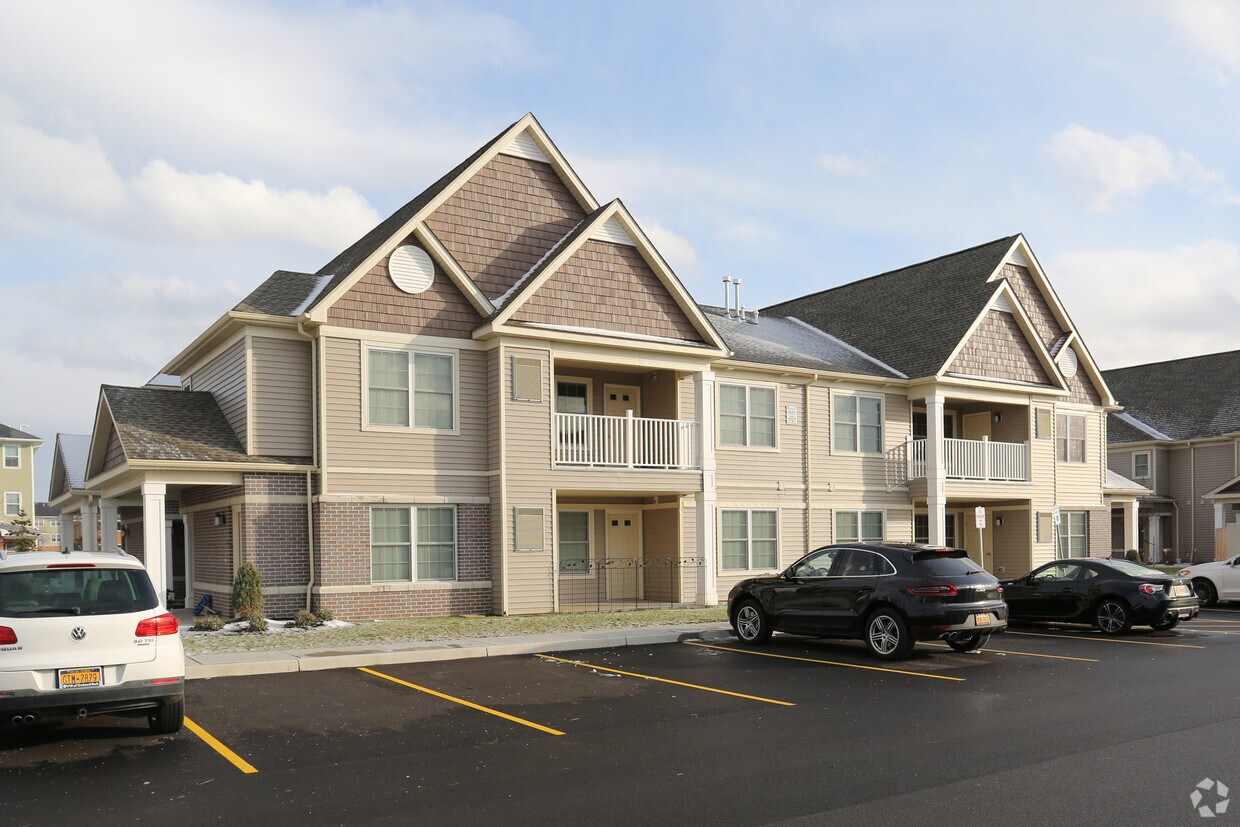 Deer Lakes Apartments Amherst