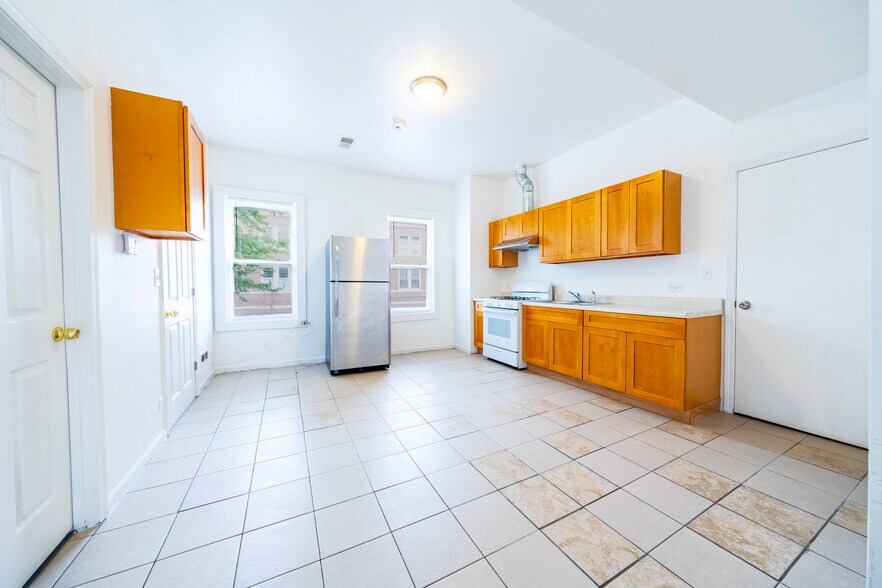 Building Photo - 3101 W 38th St