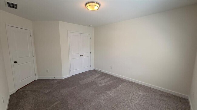 Building Photo - 903 Agate Ln