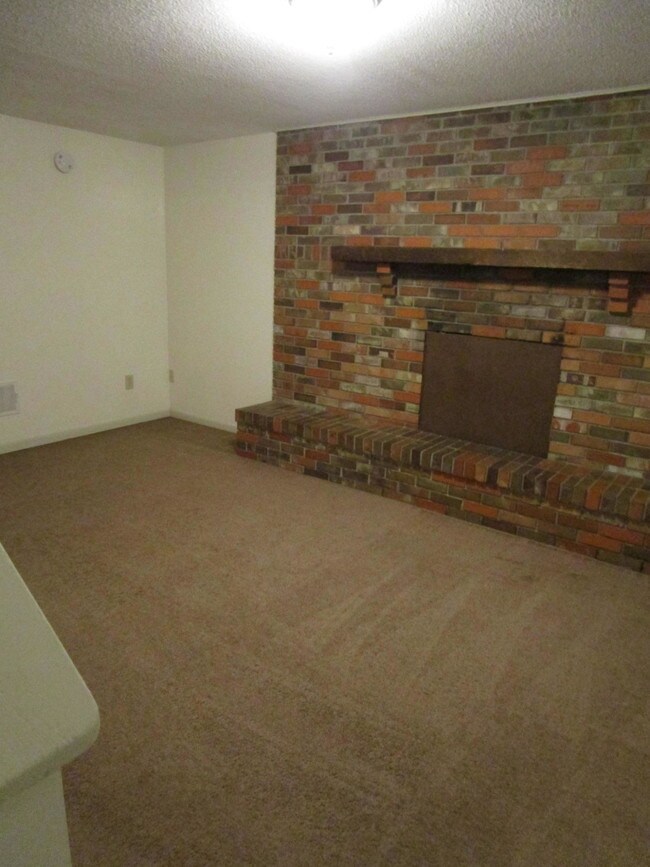Building Photo - 4325 W Bethany Dr