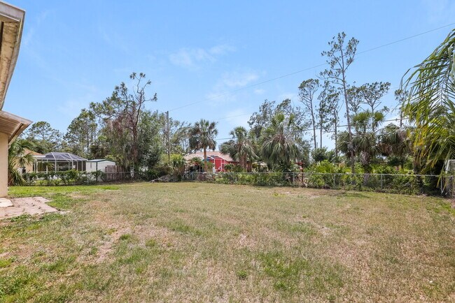 Building Photo - 2429 Vedado St