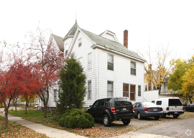 Building Photo - 419 N State St