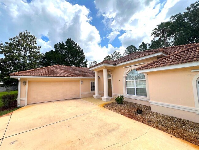 Building Photo - 87 Rose Dr