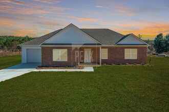 Building Photo - $1650! Beautiful 3Bed 2Bath in newly built Woodland Circle! Tour today