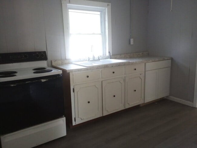 Building Photo - 2-bedroom 1 bathroom home in Jonesville, SC