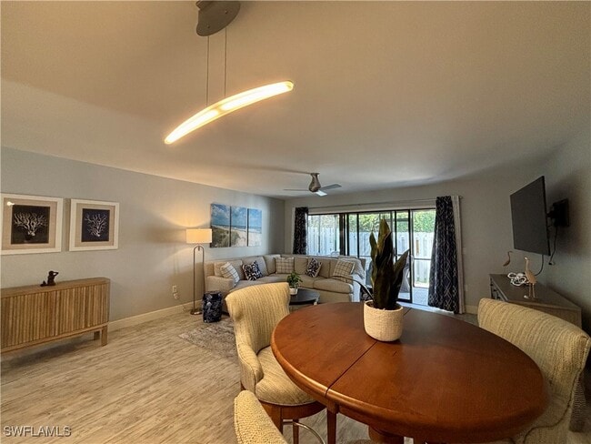 Building Photo - 800 Meadowland Dr