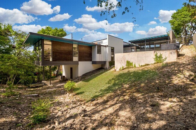 Building Photo - 5613 Clarion Cove