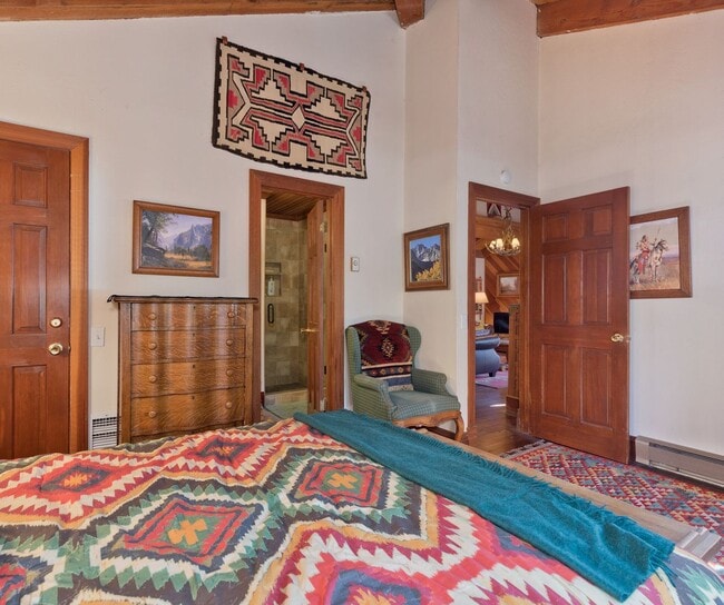 Building Photo - 91 St Moritz Rd