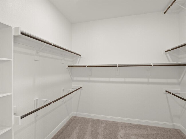 Building Photo - 100 Royal Fern Rd