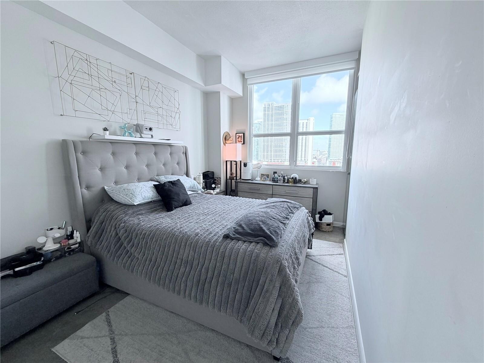 Building Photo - 133 NE 2nd Ave